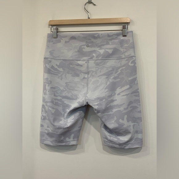 Lululemon Wunder Under Camo Shorts 10” *ribbed Size 12 - Picture 4 of 8